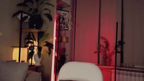 Snapshot of 5_in_one chatting on February 2025 04:29:01 AM Sunshine online show from February 2025 04:29:01 AM