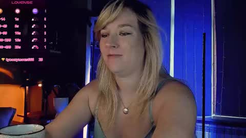 Snapshot of 5_in_one chatting on September 2025 05:45:02 AM Sunshine online show from September 2025 05:45:02 AM