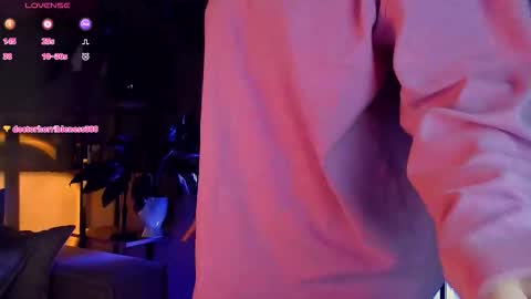 Snapshot of 5_in_one chatting on October 2025 03:51:02 AM Sunshine online show from October 2025 03:51:02 AM