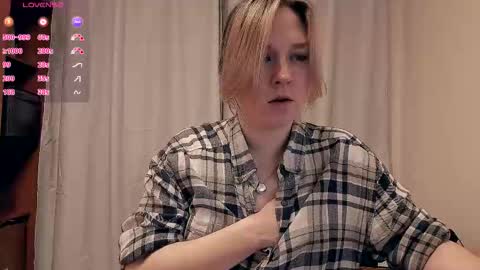 Snapshot of 5_in_one chatting on November 2025 05:57:02 AM Sunshine online show from November 2025 05:57:02 AM