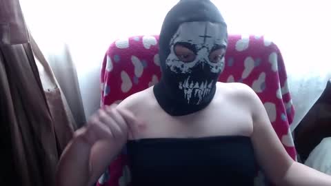 Snapshot of 666maskgirl chatting on October 2025 05:28:01 PM SHANNON online show from October 2025 05:28:01 PM