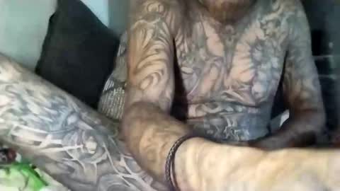 HUGH G RECTION online show from December 2024 06:46:01 PM