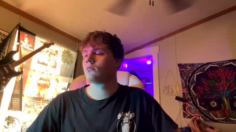 Snapshot of 710lemonade420 chatting on February 2025 11:05:01 PM lemonade online show from February 2025 11:05:01 PM