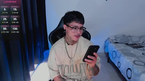 Stefan online show from October 2025 07:35:02 PM