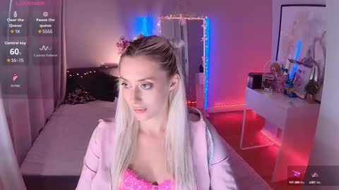 Loren Wood online show from September 2025 03:01:02 PM