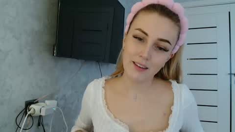 Snapshot of 7melania chatting on October 2025 01:52:02 PM 7melania online show from October 2025 01:52:02 PM