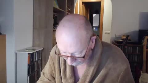  Papi  online show from March 2025 06:21:02 PM