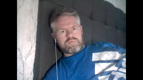 81jonnyx online show from March 2025 12:01:02 PM