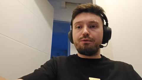 8inchdude93 online show from March 2026 05:52:02 PM