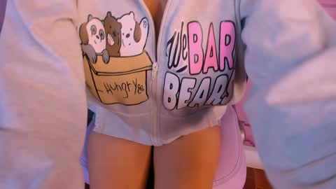 Alice  online show from October 2025 02:45:01 AM