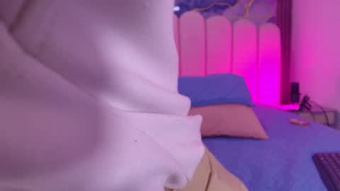  abby rouss online show from February 2026 03:18:01 AM