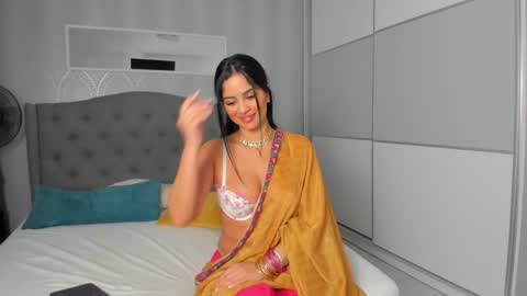 Adelle online show from February 2025 05:13:02 PM