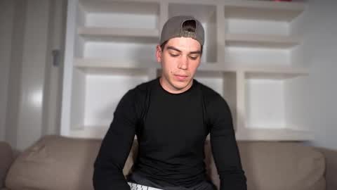 Snapshot of _aesthetic chatting on September 2025 03:26:01 PM _aesthetic online show from September 2025 03:26:01 PM