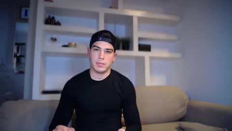 Snapshot of _aesthetic chatting on February 2026 03:39:01 PM _aesthetic online show from February 2026 03:39:01 PM