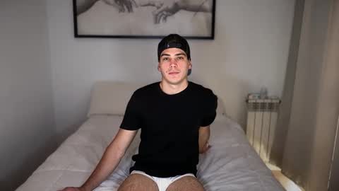 Snapshot of _aesthetic chatting on February 2026 10:34:02 AM _aesthetic online show from February 2026 10:34:02 AM