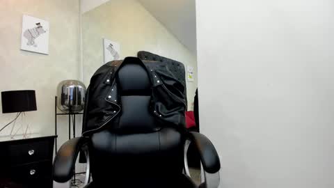 _alana_johnson online show from May 2026 12:33:01 PM