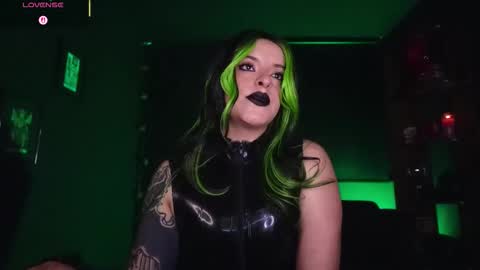 Miss Alice  My internet sucks these days see you soon online show from November 2025 08:07:01 PM