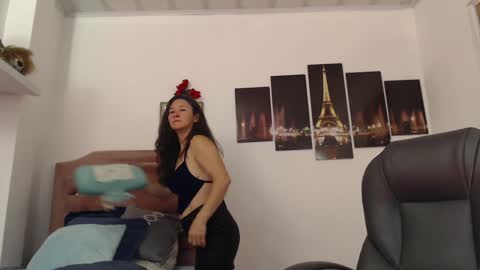 _alice_horny_ online show from February 2025 01:22:01 AM