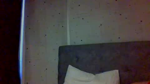 _alyson online show from December 2025 05:42:02 PM