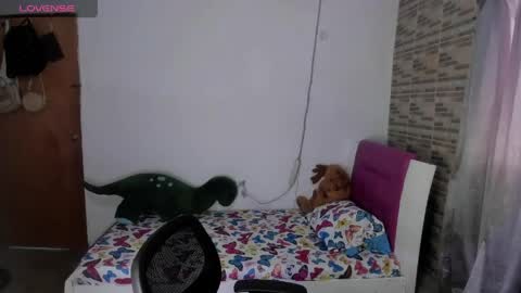 AMELIA  online show from April 2026 04:02:02 PM