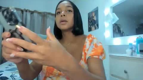 Analia online show from April 2026 01:04:01 AM