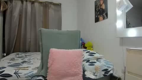 Analia online show from April 2026 02:27:02 AM