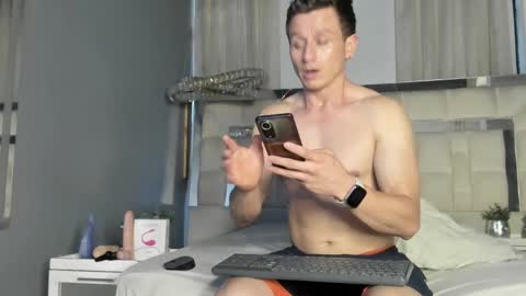 Andrew online show from December 2024 10:40:01 PM