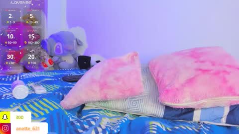 Anette online show from September 2025 10:10:02 PM