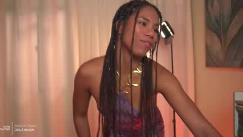 Angie -  online show from September 2025 10:12:01 PM