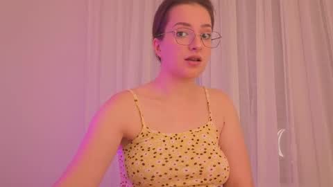 Snapshot of _annieone chatting on December 2025 09:32:01 PM Anna online show from December 2025 09:32:01 PM