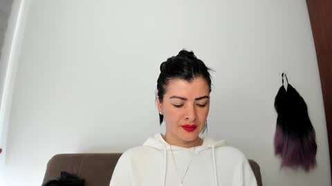 antonia online show from December 2024 03:43:01 PM