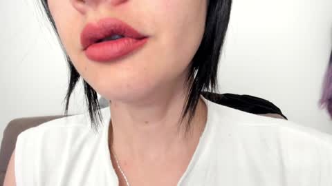 antonia online show from January 2025 09:57:01 AM