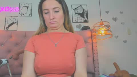 _antonella_11 online show from September 2025 05:40:01 PM