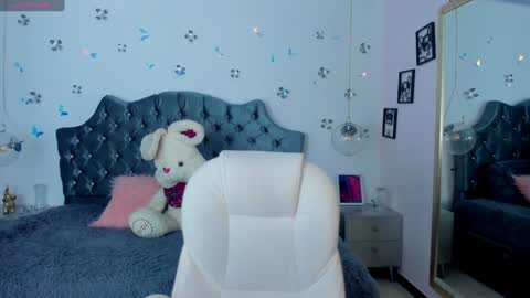 Snapshot of _antonnela_ chatting on January 2025 01:49:02 PM antonnela online show from January 2025 01:49:02 PM