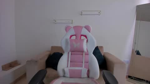    online show from November 2025 02:46:01 PM