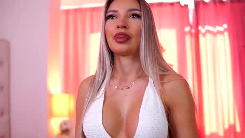 Snapshot of _arielle chatting on March 2025 09:51:01 AM Arielle online show from March 2025 09:51:01 AM