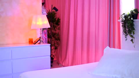 Snapshot of _arielle chatting on November 2025 09:42:02 AM Arielle online show from November 2025 09:42:02 AM