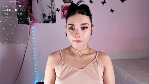 Snapshot of _ariiaa_ chatting on June 2026 11:31:02 PM Aria online show from June 2026 11:31:02 PM