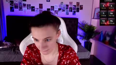 _ash_leyy_ online show from February 2026 07:51:01 AM