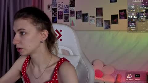 _ash_leyy_ online show from March 2026 01:31:01 AM