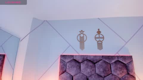 _aurora_collins_ online show from December 2025 12:20:01 PM