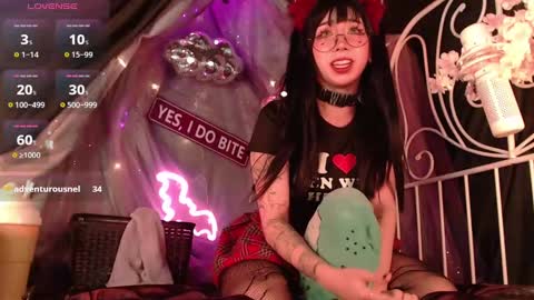 Crystal online show from October 2025 06:06:01 PM