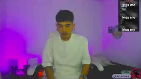 Lunita  online show from January 2026 01:20:01 AM