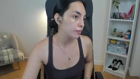 Snapshot of _bellaevans_ chatting on June 2026 04:32:02 AM Bella Evans online show from June 2026 04:32:02 AM
