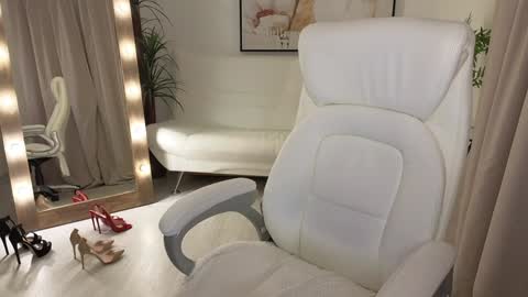 Beylly online show from January 2025 04:39:01 AM