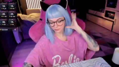 Snapshot of _black_fox__ chatting on April 2026 10:44:02 PM Olivia Subscribe to my Fansly - online show from April 2026 10:44:02 PM