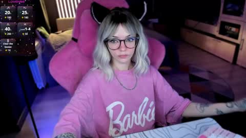 Snapshot of _black_fox__ chatting on April 2026 11:40:01 PM Olivia Subscribe to my Fansly - online show from April 2026 11:40:01 PM