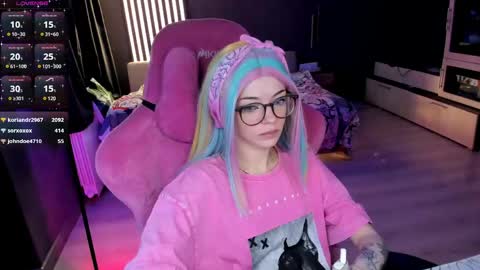 Snapshot of _black_fox__ chatting on May 2026 11:12:03 PM Olivia Subscribe to my Fansly - online show from May 2026 11:12:03 PM