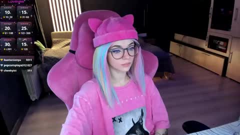Snapshot of _black_fox__ chatting on June 2026 02:24:02 AM Olivia Subscribe to my Fansly - online show from June 2026 02:24:02 AM