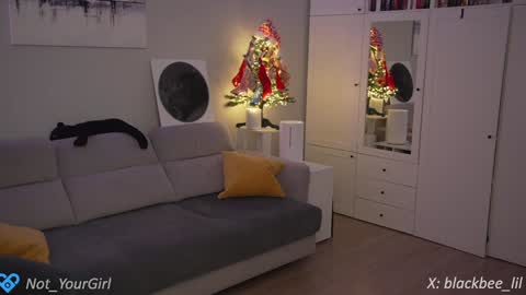 Lili online show from December 2024 09:23:02 PM